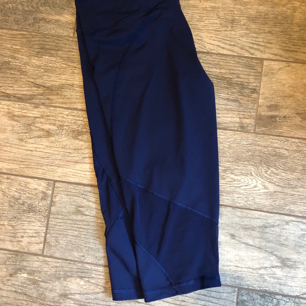 Victoria Sport Navy blue work out capris